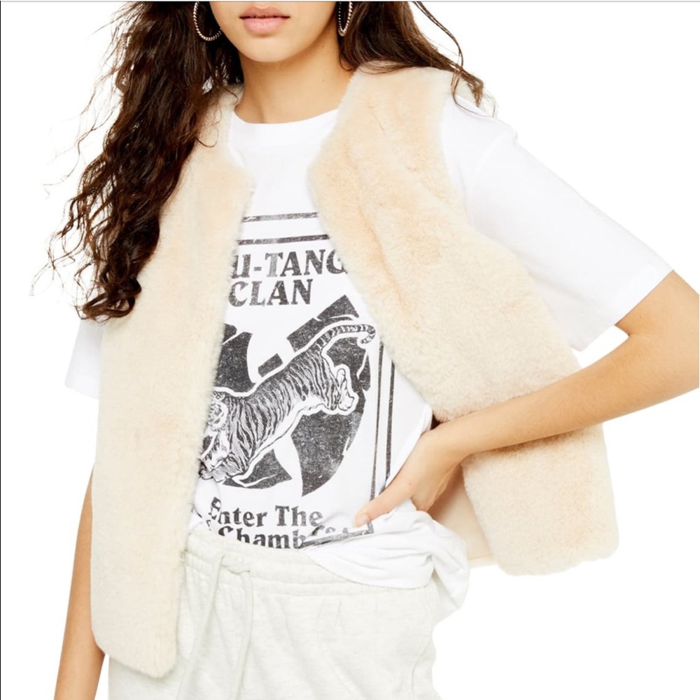 Aqua faux fur vest in cream size Small